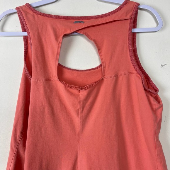 Columbia Red Keyhole Back Tank Top Womens Size Large - Picture 5 of 6